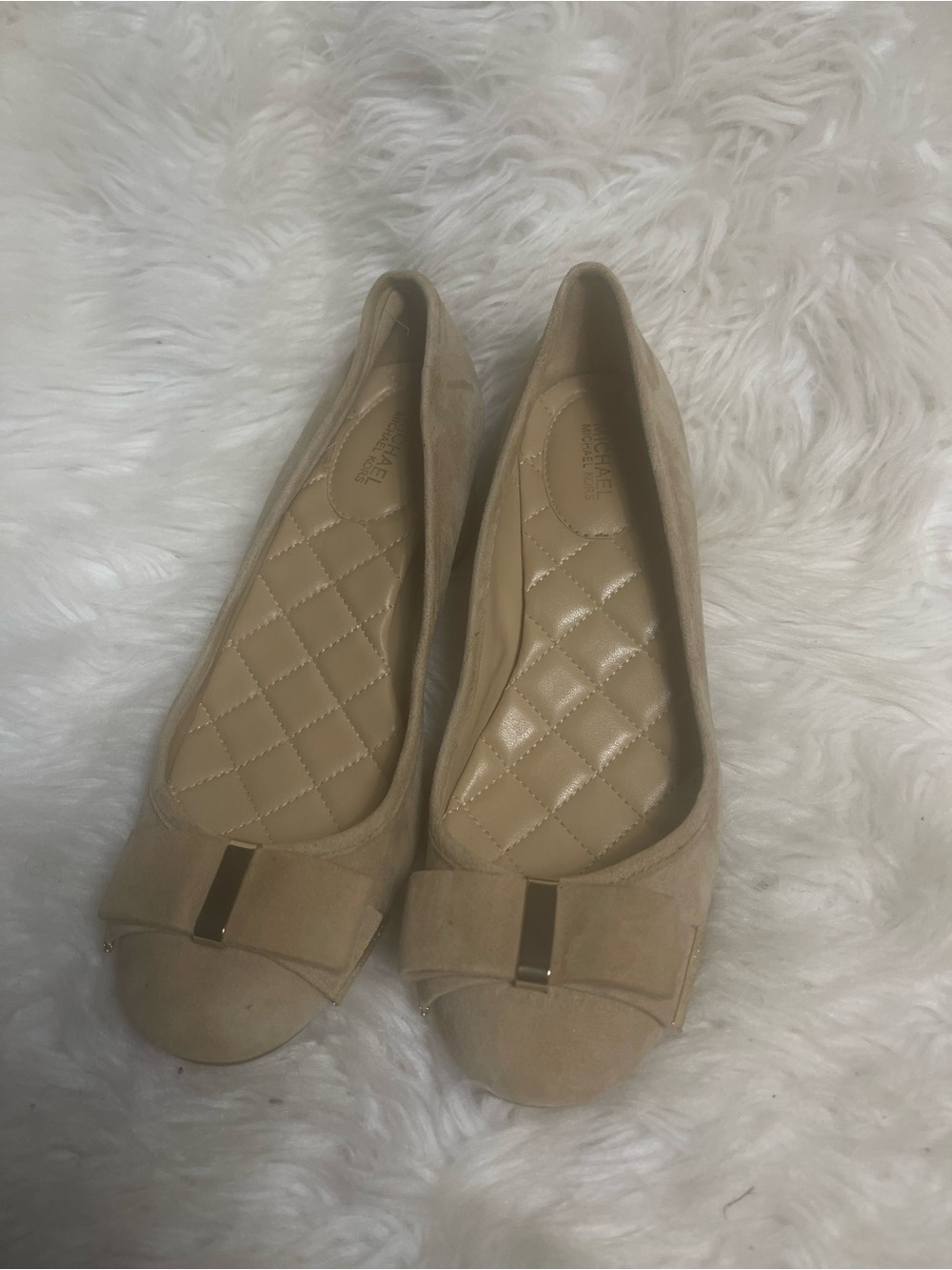 Michael Michael KorsKiera Flex suede Bow accent block heels SZ7.5M